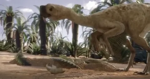 Oviraptor’s Beak Play in Its Diet?